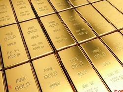 کاهش قیمت طلا با افزایش قیمت دلار