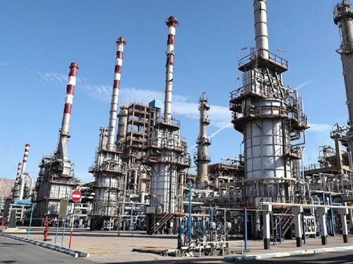 پالایشگاه اصفهان به فعالیتها ادامه میدهد پالایشگاه اصفهان به فعالیتها ادامه میدهد