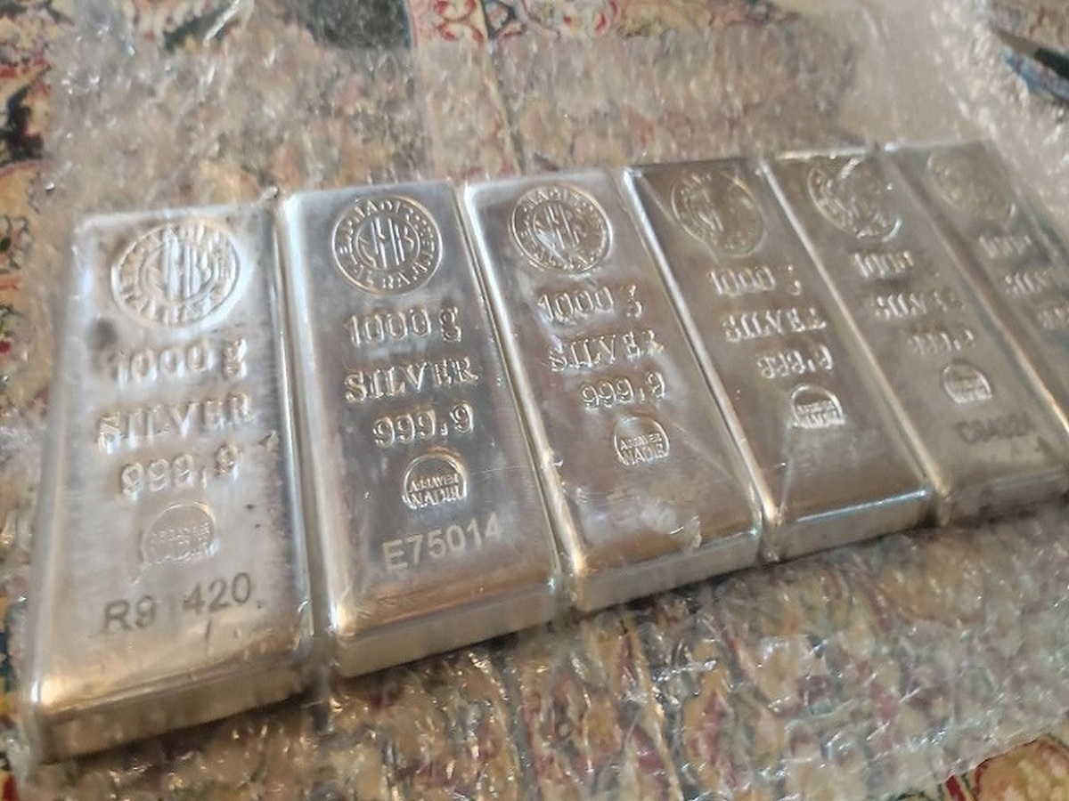 ثبت دادوستد ۳۵۴ کیلوگرم شمش نقره در بورس کالا ثبت دادوستد ۳۵۴ کیلوگرم شمش نقره در بورس کالا