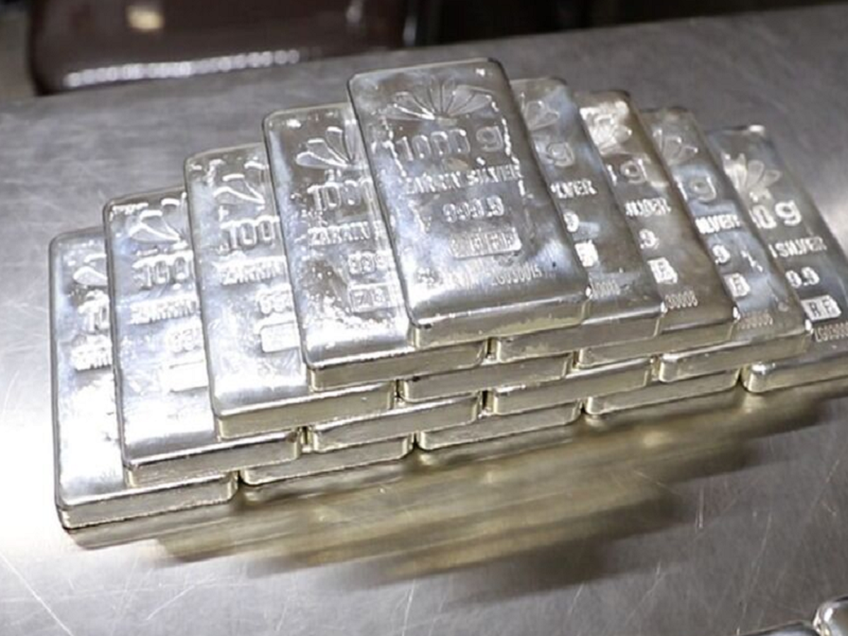 دادوستد ۳۳۴ کیلوگرم شمش نقره در بورس کالا دادوستد ۳۳۴ کیلوگرم شمش نقره در بورس کالا