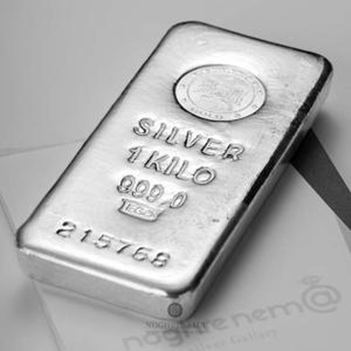 معامله ۷۱۵ کیلوگرم شمش نقره در بازار بورس کالا معامله ۷۱۵ کیلوگرم شمش نقره در بازار بورس کالا